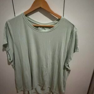 Athleta move with ease tee- size Large